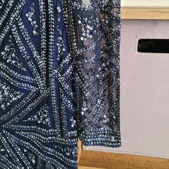 Aidan Mattox Elegant Formal Navy Sequin Dress Size 6 - Picture 7 of 15